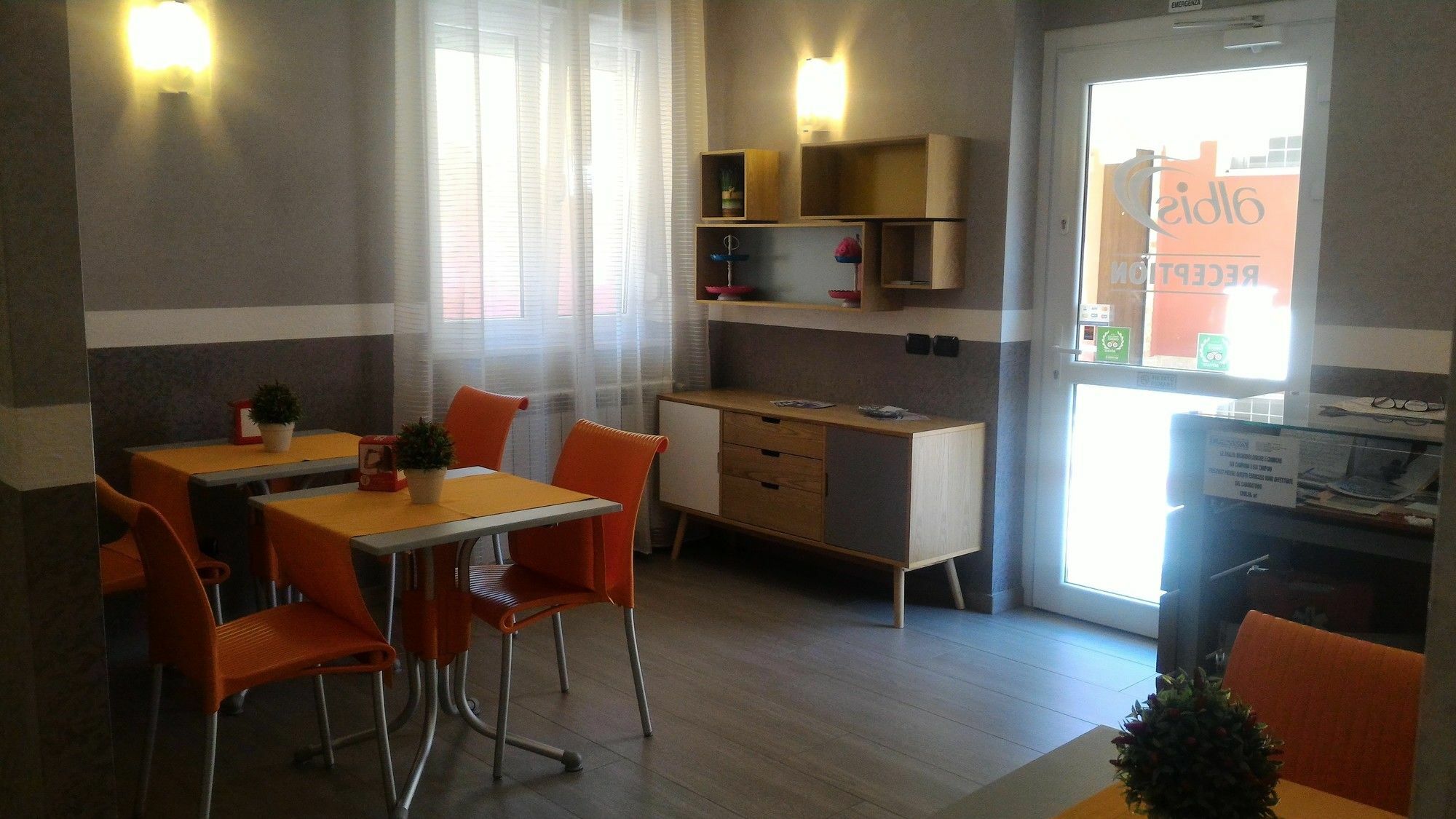 Guest house Albis 2*